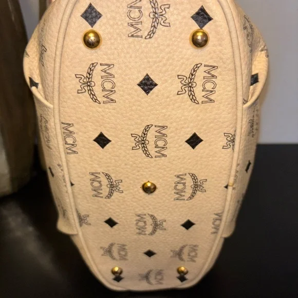 MCM Beige and black Logo Shoulder Bag - Picture 6 of 13